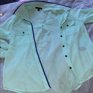 Blue bottom down shirt